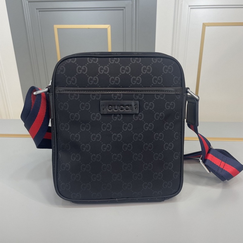 Gucci Handbags 667